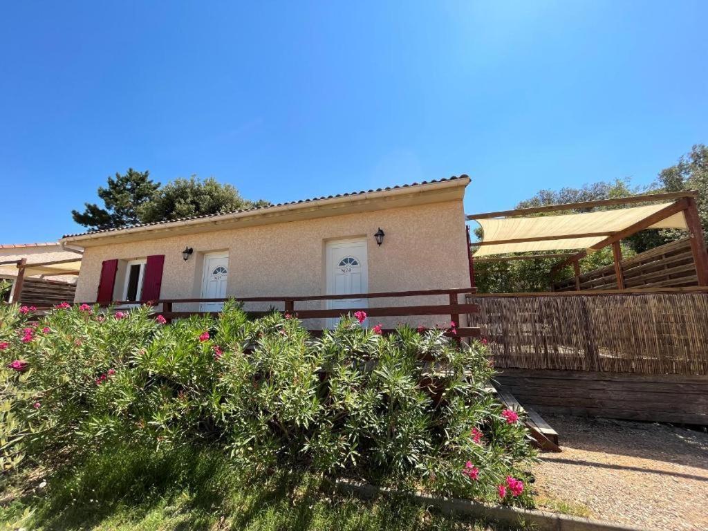 Mont Bouquet Lodge-Residence Hoteliere Brouzet-les-Ales エクステリア 写真
