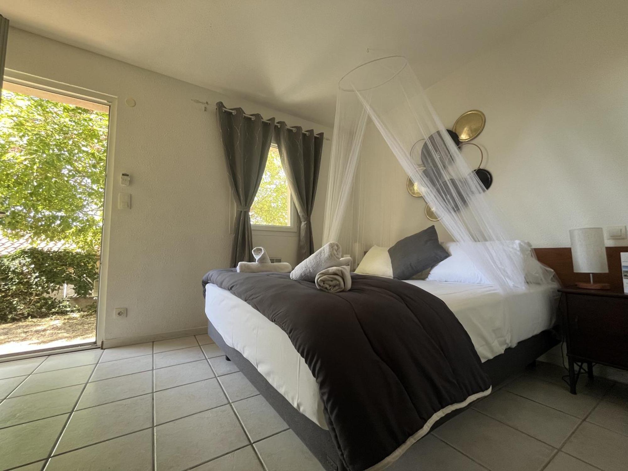 Mont Bouquet Lodge-Residence Hoteliere Brouzet-les-Ales エクステリア 写真