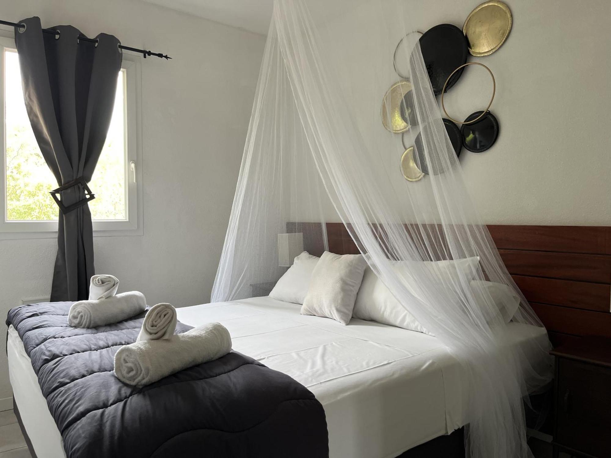 Mont Bouquet Lodge-Residence Hoteliere Brouzet-les-Ales エクステリア 写真