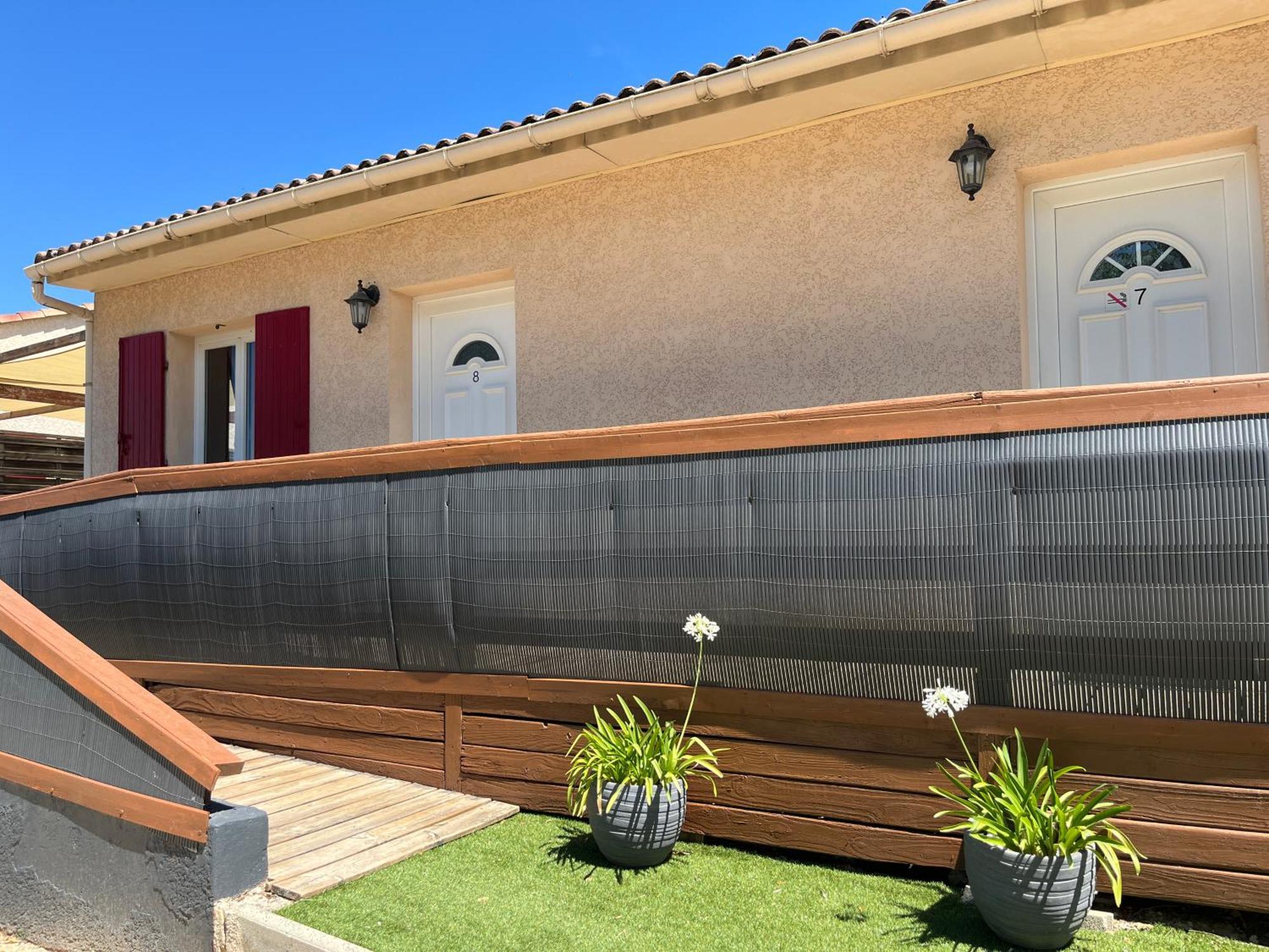 Mont Bouquet Lodge-Residence Hoteliere Brouzet-les-Ales エクステリア 写真