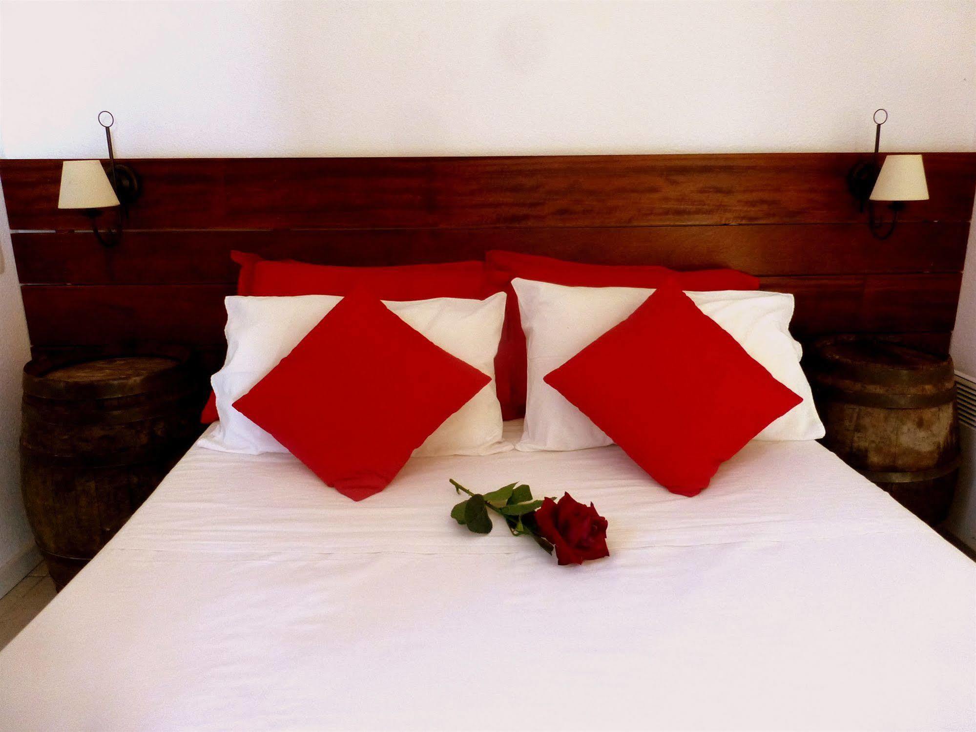 Mont Bouquet Lodge-Residence Hoteliere Brouzet-les-Ales エクステリア 写真
