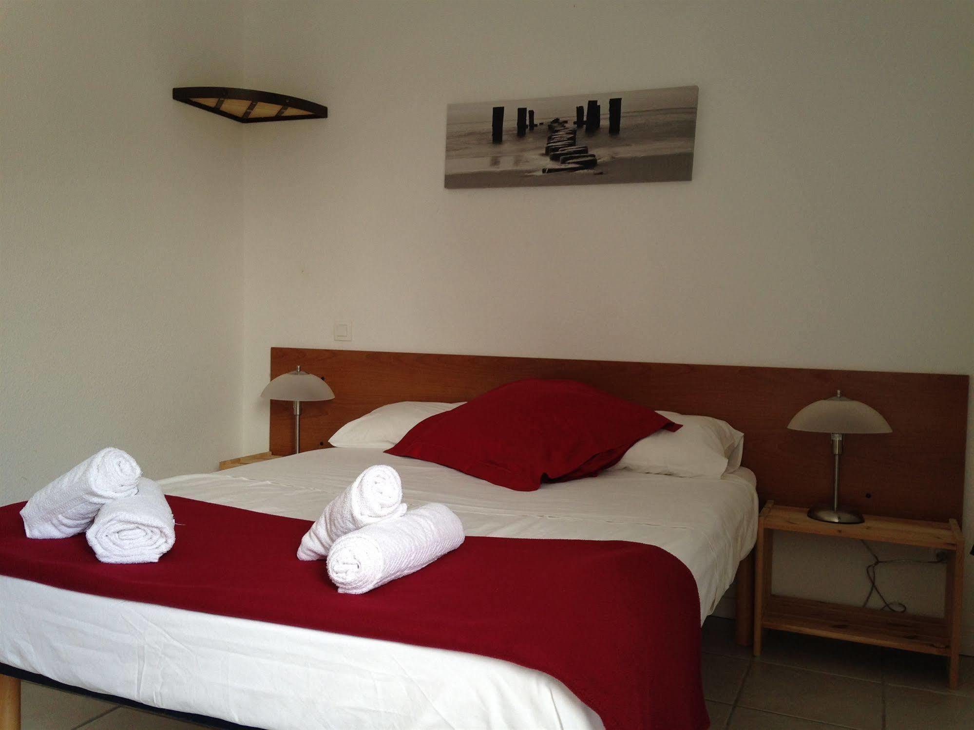 Mont Bouquet Lodge-Residence Hoteliere Brouzet-les-Ales エクステリア 写真